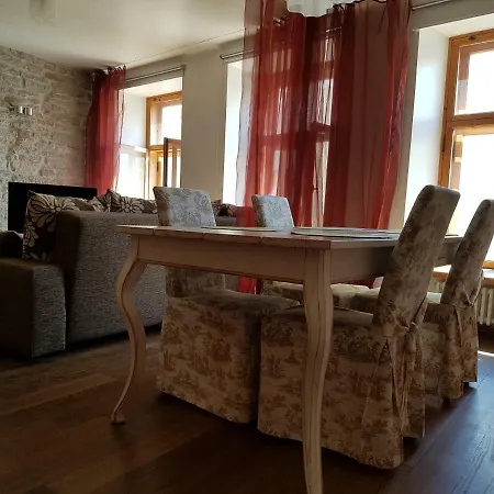 Old Town アパート